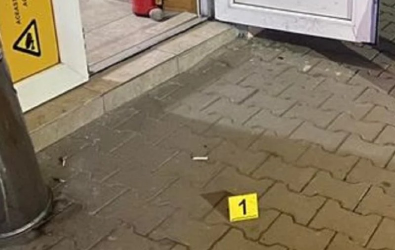 Bărbatul care a furat seifurile cu peste 42.000 de lei din două case de pariuri din Prahova a fost arestat preventiv