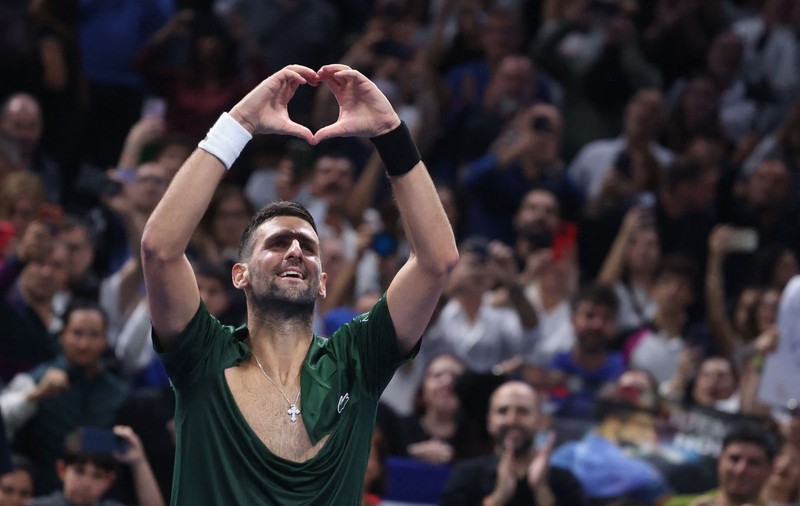 Novak Djokovic s-a mutat din Serbia, din cauza lui Aleksandar Vucic și a primit viza de aur