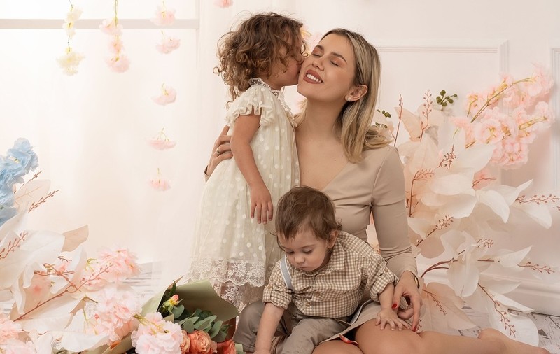 Cum a aflat Emily Burghelea că este însărcinată pentru a treia oară. „Visul a fost atât de clar, încât a părut că este real”