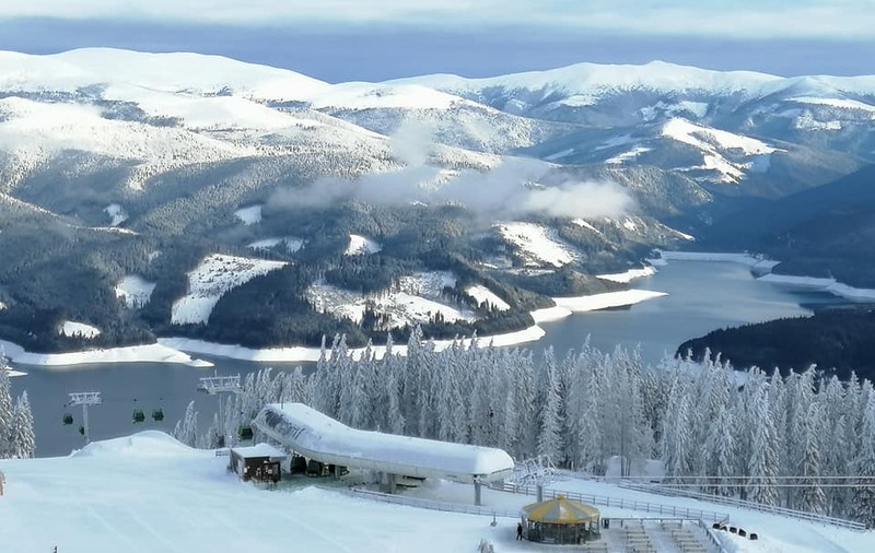 VIDEO/S-a deschis, în sfârșit, pârtia Transalpina, cea mai spectaculoasă din țară! Ce probleme a avut administratorul în ultimele două săptămâni