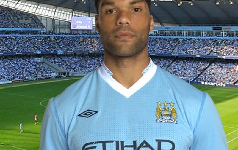 Ce oroare! Joleon Lescott, umilit în Olanda din cauza cicatricilor de pe faţă