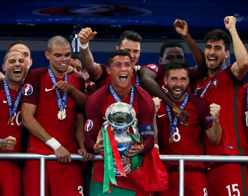 Euro 2016, finala:  Portugalia-Franța 1-0. Eder i-a dus pe lusitani în Eden! Gignac a lovit bara în 90+2, la 0-0! Cristiano Ronaldo a jucat doar 24 de minute