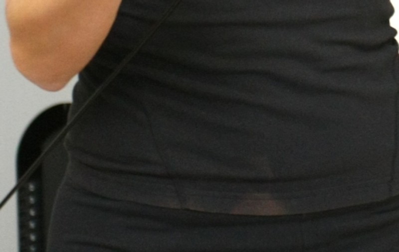O cântăreaţă îndrăgită de la noi, CU BLUZA PĂTATĂ, ÎN PUBLIC! De la ea NU TE-AI FI AŞTEPTAT | FOTO