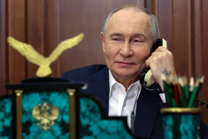 vladimir putin vorbeste telefon donald trump, 12 februarie 2025