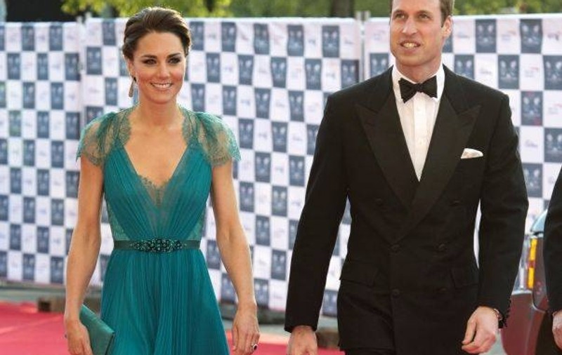 CEA MAI TARE IPOTEZĂ A ZILEI! Kate Middleton, Prinţul William şi... bebeluşul numărul 2?