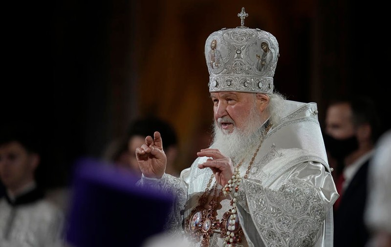 Patriarhul Kiril, apel către preoţi: „Fiecare parohie trebuie să-i ajute pe cei aflaţi în prima linie”