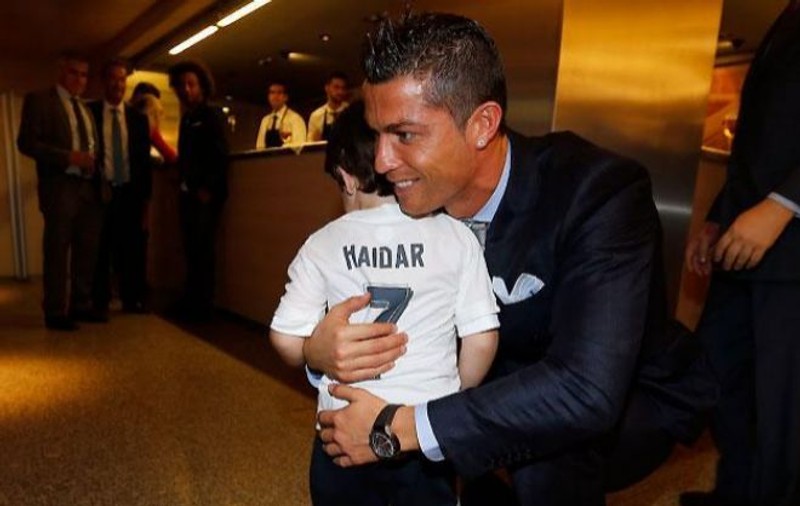 Haidar, un băieţel orfan din Beirut, a fost la Real Madrid şi s-a întâlnit cu Cristiano Ronaldo