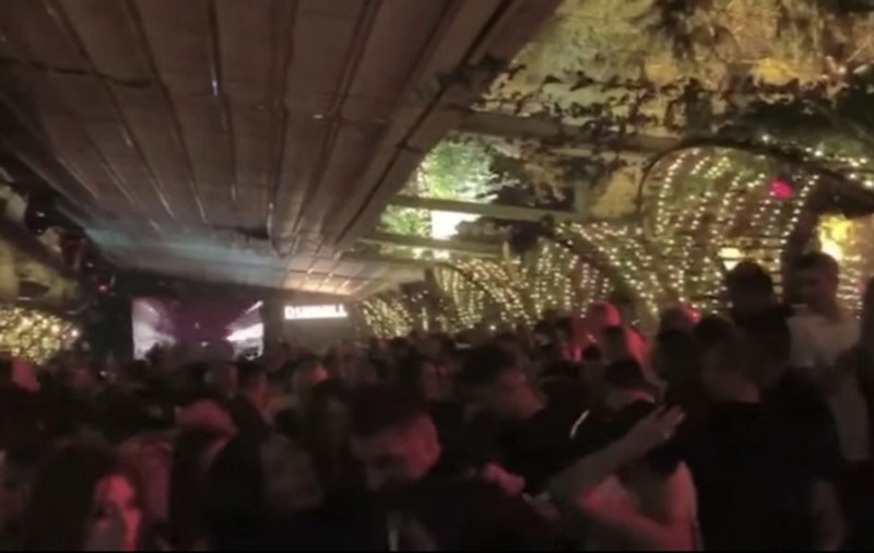 VIDEO | Petreceri cu zeci de tineri în două cluburi din Capitală, "sparte" de polițiști. Amenzile date se ridică la 18.000 de lei