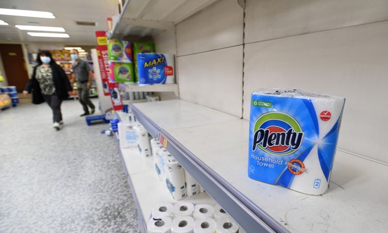 Supermarketurile britanice întâmpină probleme cu aprovizionarea FOTO: EPA