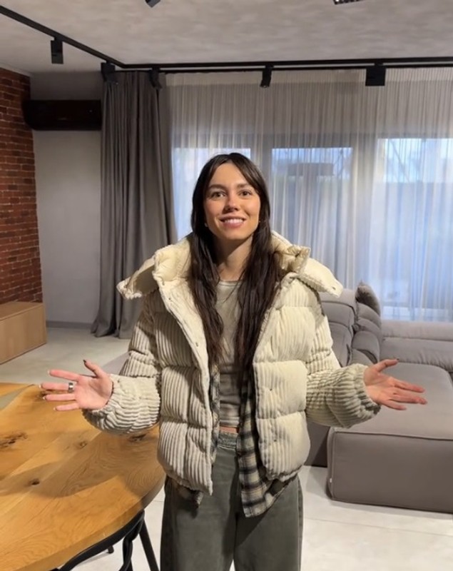 Imagini din casa cântăreței Mira. Cum arată locuința pe care artista o vinde cu peste 400.000 de euro