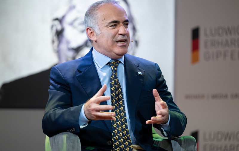 Apelul lui Garry Kasparov pentru români: „Nu aș vrea să suferiți și să aveți aceeași soartă ca țara mea” | VIDEO
