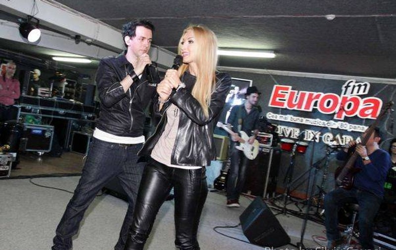 Andreea Bălan: "Keo este cel care mă îndeamnă să mă dezbrac în timpul show-urilor"