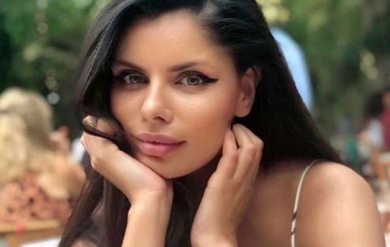 Ileana Lazariuc, în costum de baie. La 40 de ani, fosta noră a lui Ion Țiriac are o siluetă de invidiat