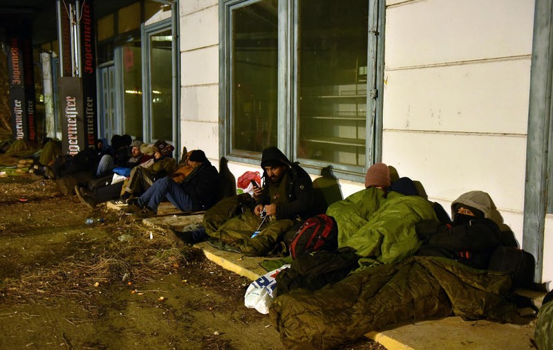 Ungaria închide graniţele pentru migranţii care cer azil din cauza coronaviruslui