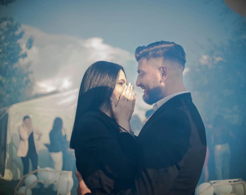 Cum arată soția actorului Silviu Mircescu. Între el și Laura este o diferență de 10 ani