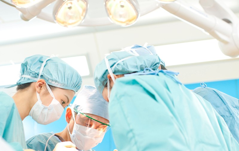 Ajutor financiar de 10.000 de lei de la Primăria Capitalei pentru medici, pentru a participa la programe de pregătire profesională
