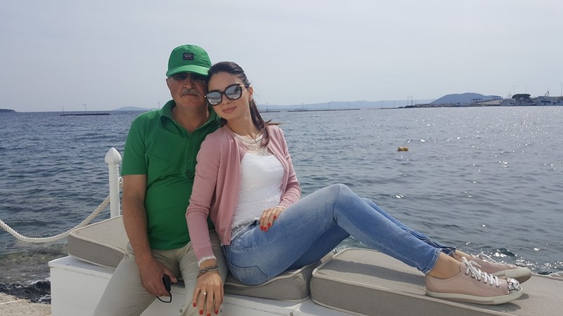 Alexandra Raluca Tărindă alături de tatăl ei, Marian Tărindă