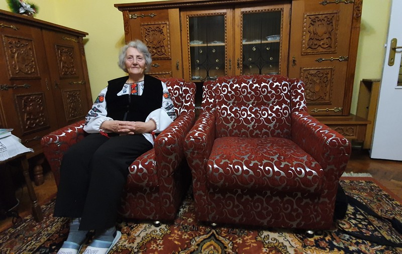 Amintiri din comunism. Profesoara de limba română, anchetată de Securitate din cauza unui bilet trimis de un student libanez cu textul: ”Ceaușescu e un porc”
