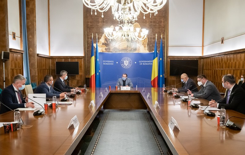 Guvernul discută astăzi despre beneficiile pe care le pot avea persoanele vaccinate