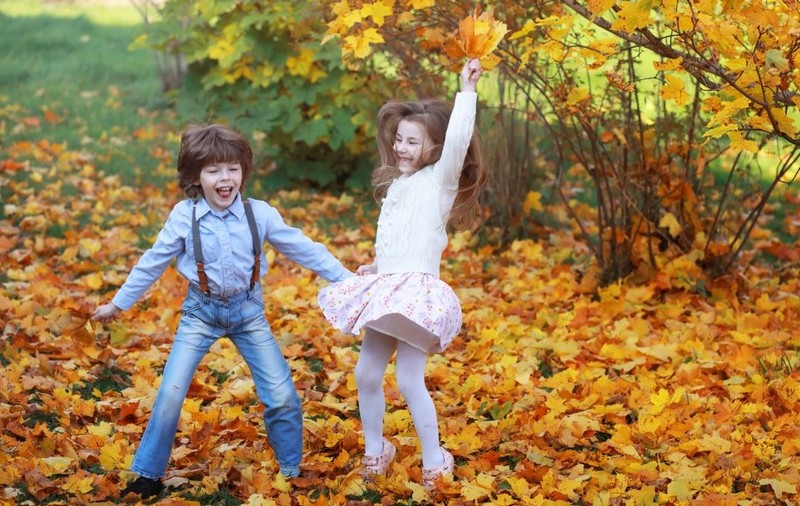 Cât costă o vacanță la munte în vacanța de toamnă a elevilor. Sursă foto: Envato