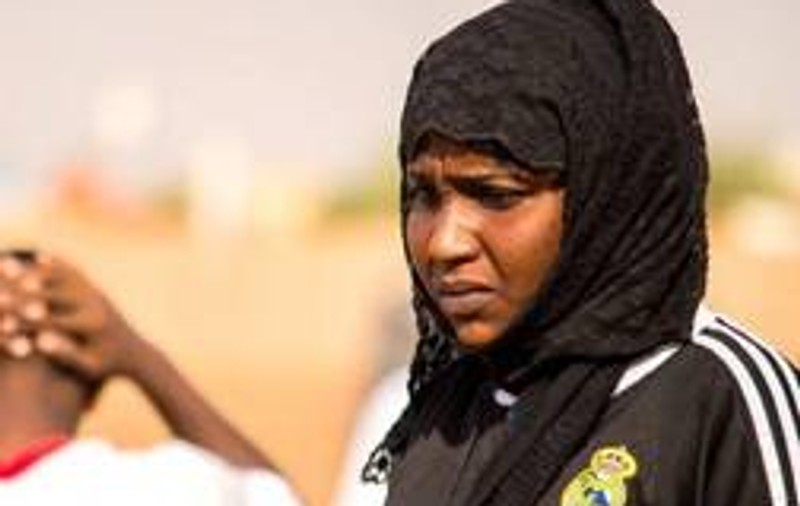 O femeie, antrenoare la o echipă de bărbați, într-o țară musulmană! ^BBC o consideră pe sudaneza Selma Al Majidi între 100 cele mai influente femei în 2015