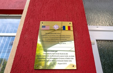 Scoală și grădinița din Deveselu renovate cu ajutorul americanilor