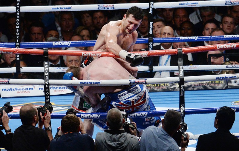 Carl Froch, ”rudimentarul” intrat în legenda boxului