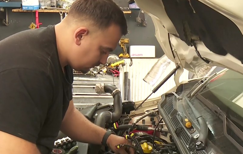 Explozie de cereri pentru instalațiile GPL: Liste de așteptare la service după ultimele scumpiri ale benzinei și motorinei