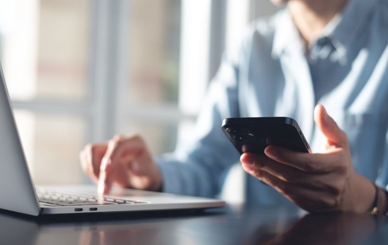 Un nou proiect legislativ aduce modificări pentru români la factura de telefonie: conversia din euro în lei, realizată exclusiv la cursul BNR