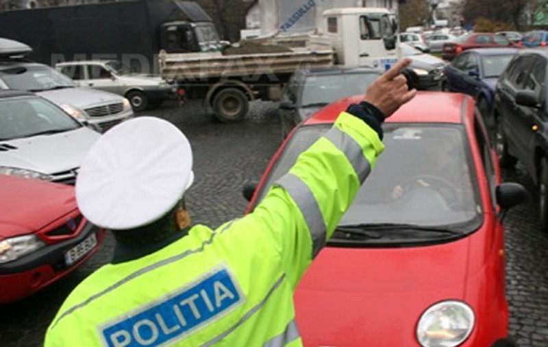 Ce făceau POLIȚIȘTII SPĂGARI la intrarea în tură?Mai rău CA LA PIAȚĂ