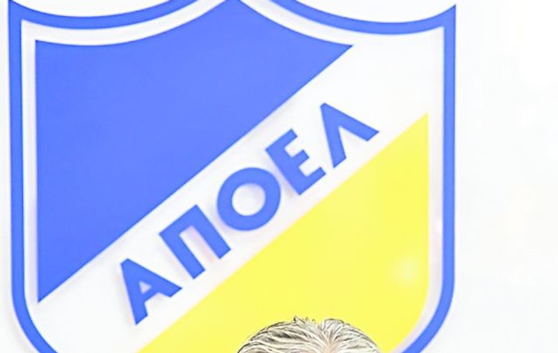 APOEL Nicosia, formaţia cipriotă care s-a calificat deja în «optimile» Ligii, e patronată de Foivos Erotokritou, un afacerist local implicat în tranzacţiile cu arme