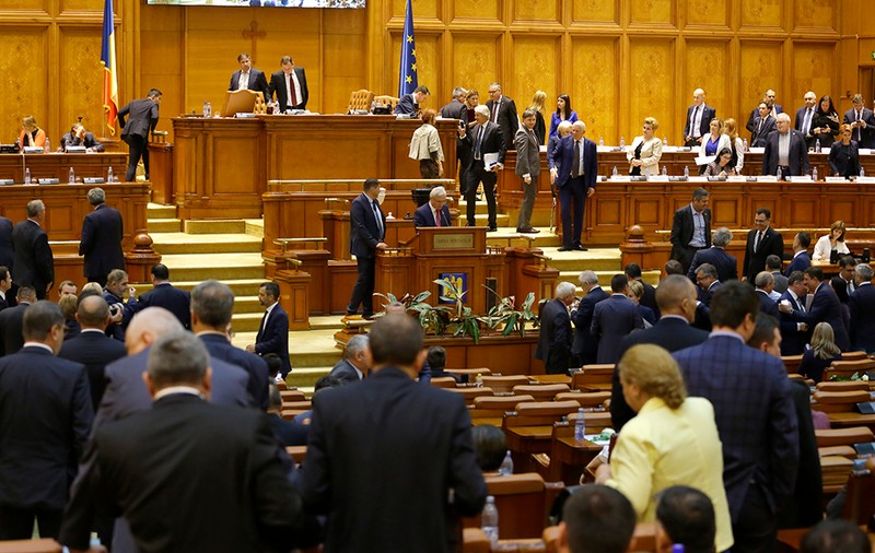 Coaliția PSD-ALDE pierde majoritatea în Parlament, după cele 4 demisii. Liderul deputaților PSD: „Majoritatea va rezista”