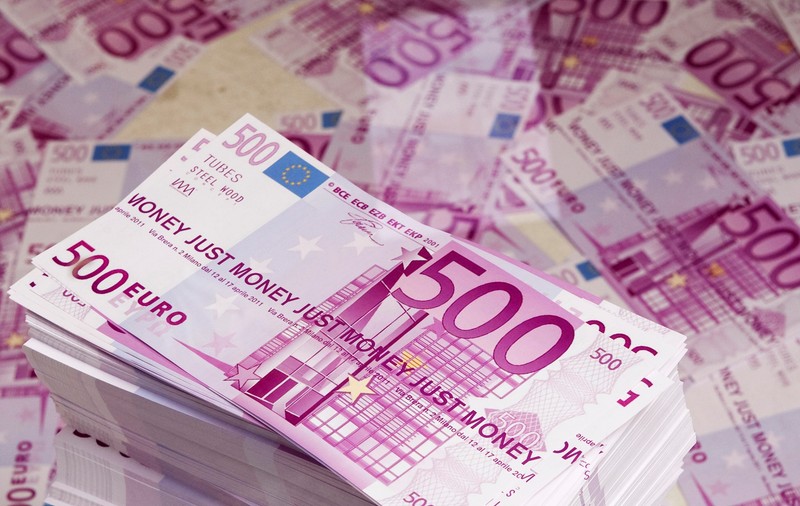 NUMAI ÎN ROMÂNIA se poate AŞA CEVA! Şi-au ACORDAT PRIME BABANE, după UN EVENIMENT care A EŞUAT LAMENTABIL!