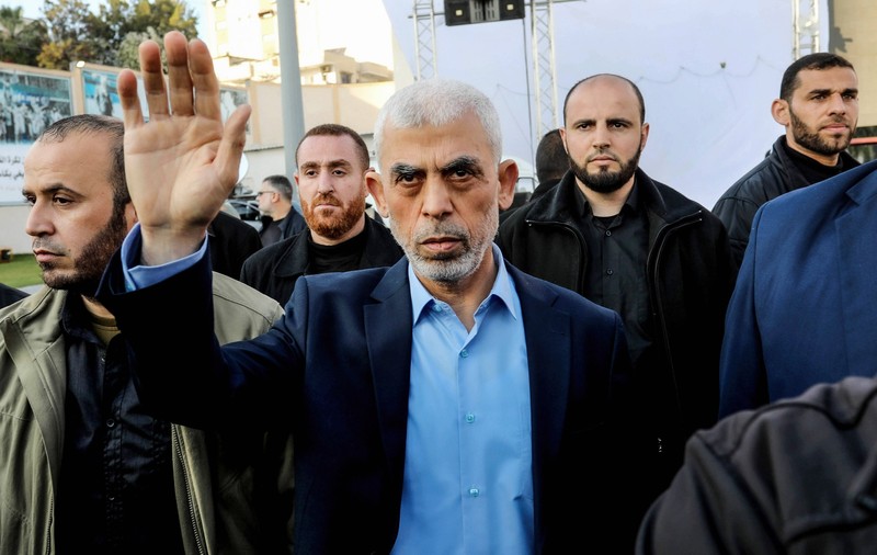 Israelul a pus recompense pe capul liderilor Hamas. Armata distribuie pliante locuitorilor din Gaza, promițând sute de mii de dolari | FOTO