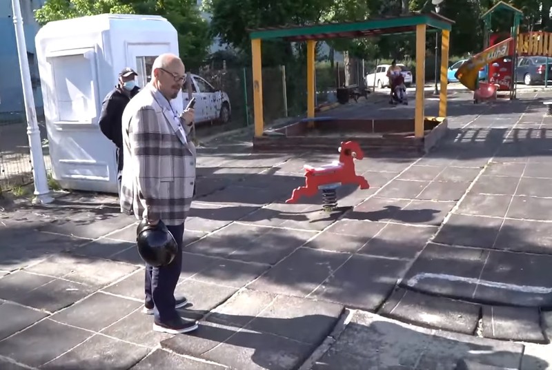 Piedone a ajuns într-un parc aflat între strada Iacob Andrei și strada Brăniștari