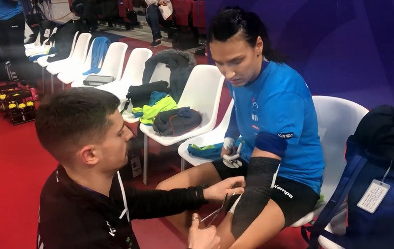 Cristina Neagu are probleme la mâna stângă. Preparatorul fizic Dragoș Luscan dezvăluie cum se refac tricolorele între meciuri | GALERIE FOTO&VIDEO