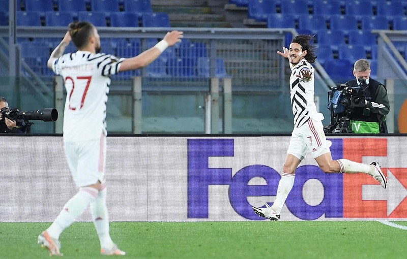 Edinson Cavani a reușit o „dublă” la Roma