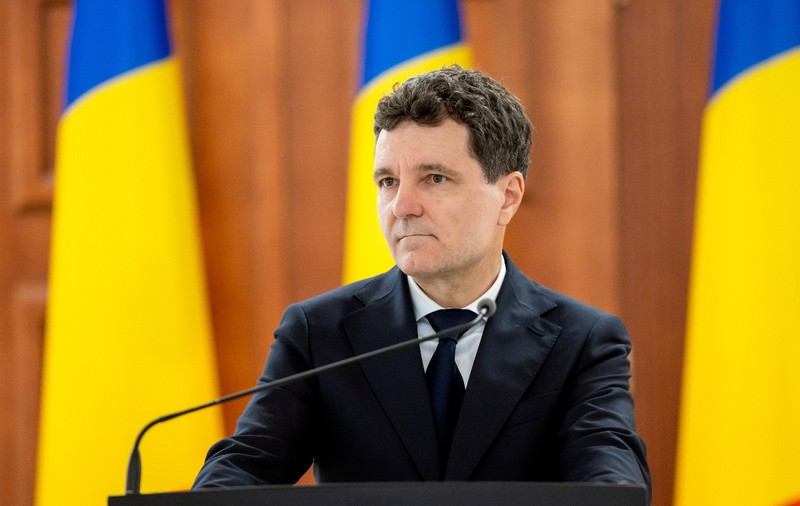 Nicușor Dan merge la Paris pentru a vorbi cu Emmanuel Macron: se va întâlni și cu românii din Franța