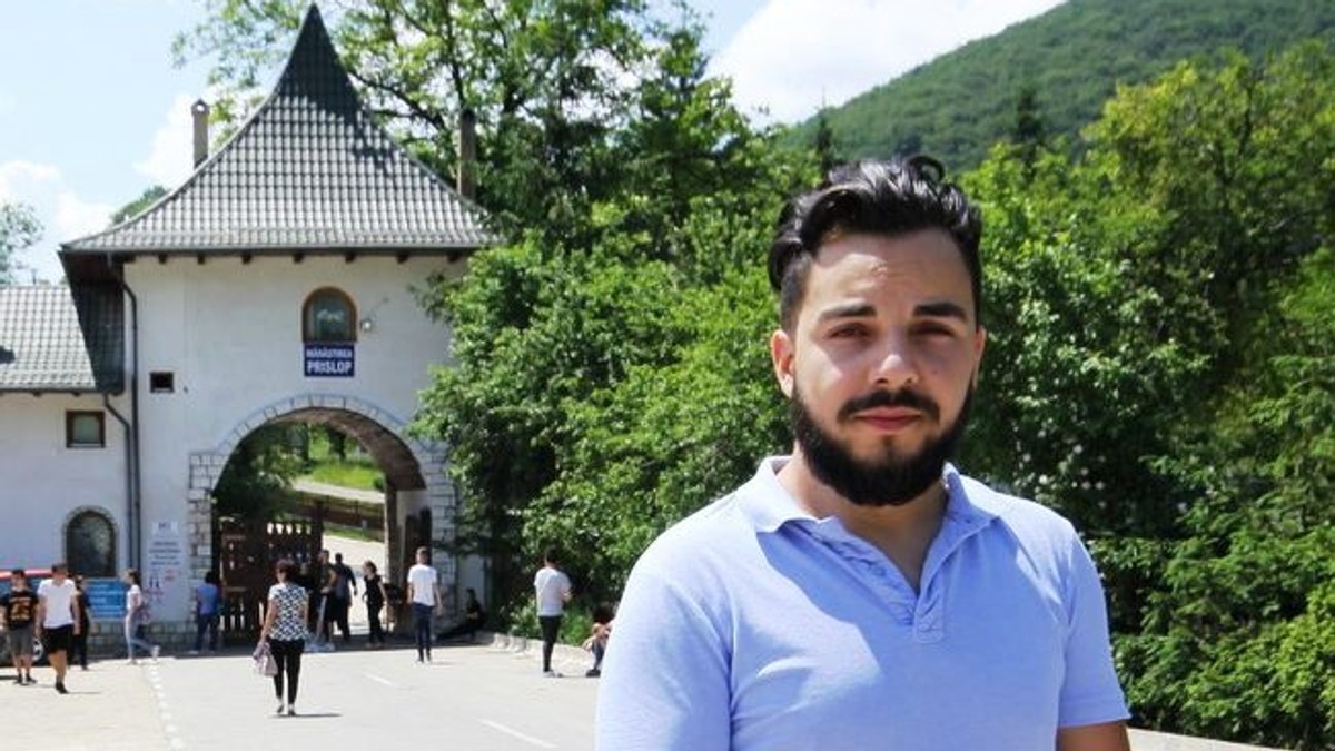 Daniel Gheorghe, deținătorul mărcii ”Arsenie Boca”, amendat de poliție pentru apelarea numărului 112