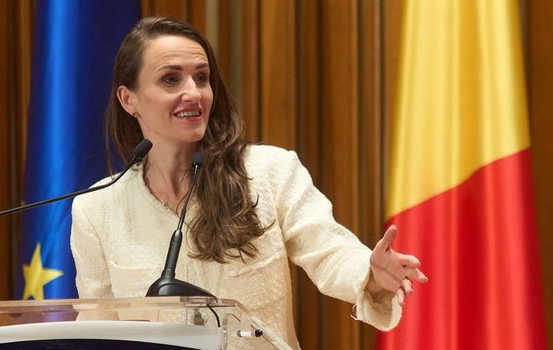 România a fost invitată de Franța să discute despre „umbrela nucleară”, deși suntem sub protecția SUA / NATO. Oana Țoiu: „Decizia se ia în CSAT”