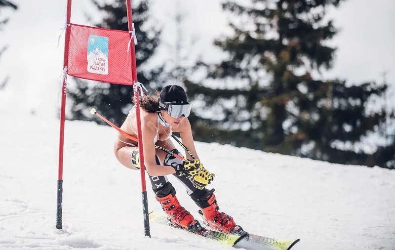Corina a câștigat marele premiu al competiției Bikini Race de la Păltiniș