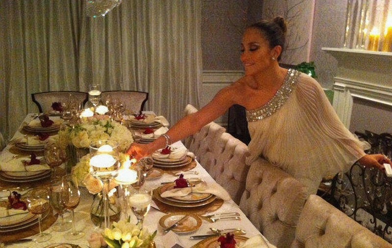 Jennifer Lopez se dă gospodină. Tu ce crezi, o prinde?