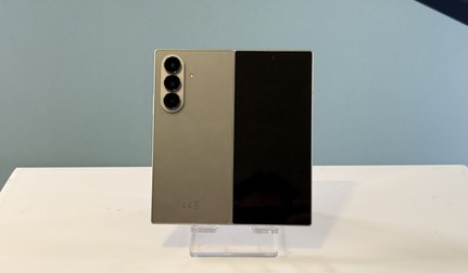 Samsung a lansat cel mai nou și mai performant smartphone pliabil al său, Galaxy Z Fold7. Foto: Claudiu Râpan (Libertatea)