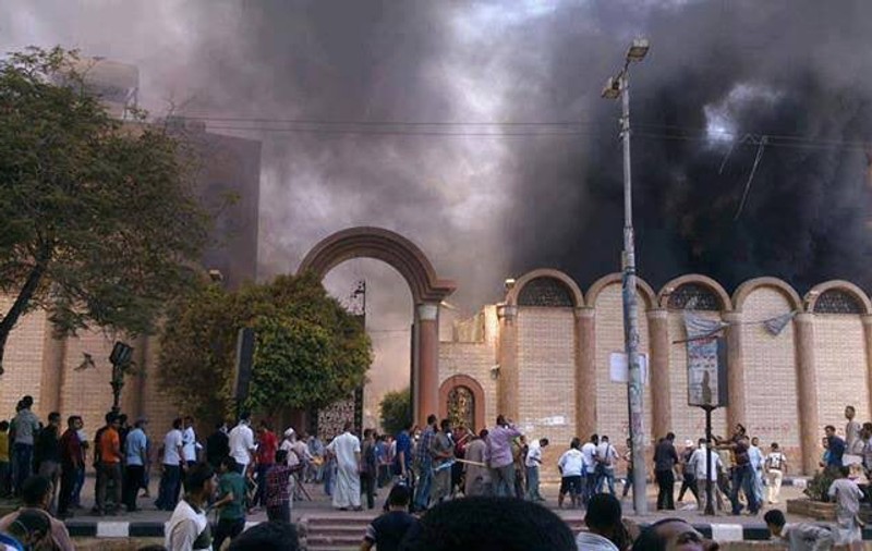 Incendiu la o biserică din Giza, Egipt, în timpul slujbei. Cel puțin 41 de morți și zeci de răniți