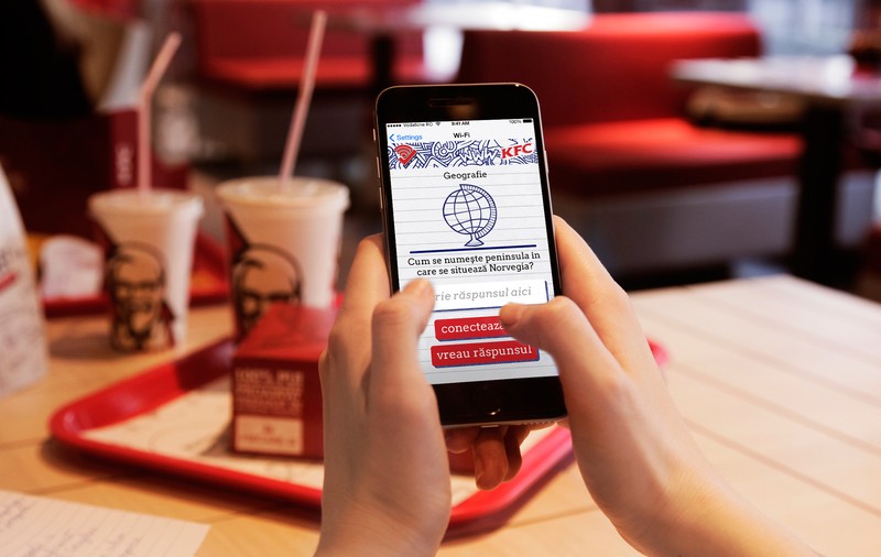 Fast-food-ul care îți dă internet gratuit dacă ești deștept