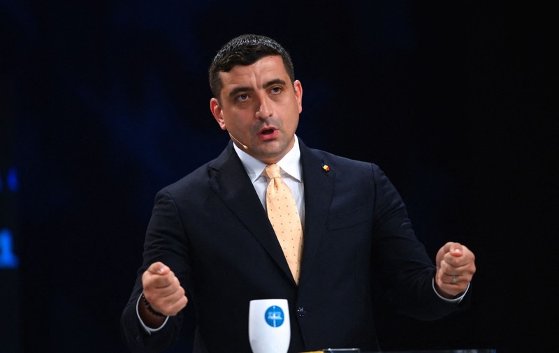 Dacă George Simion ajunge președinte ar fi „un dezastru” și va duce România în perioada comunistă, avertizează un fost ambasador SUA în România