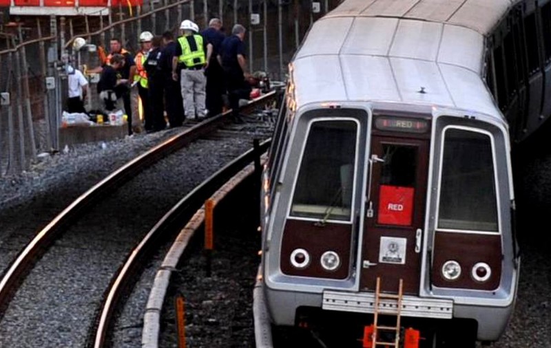 Luată la bătaie în tren pentru că a vorbit într-o limbă străină