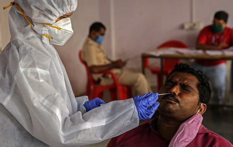 India a depășit pragul de 8 milioane de cazuri de COVID-19. Autoritățile se tem că în New Delhi vor exista 10.000 de cazuri noi pe zi