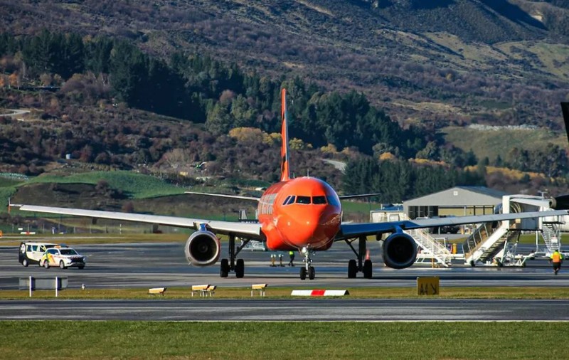 25 de zbouri au fost întârziate sau anulate, după o alertă cu bombă pe aeroportul din Queenstown, în Noua Zeelandă. Ce a declanșat alarma
