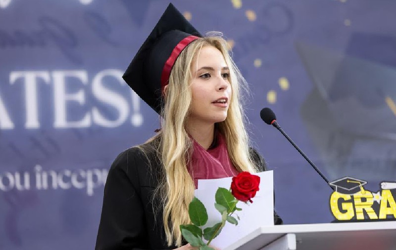 O elevă din Galați, care avea media 9,10 la BAC înainte de contestații, a obținut a treia medie de zece din județ